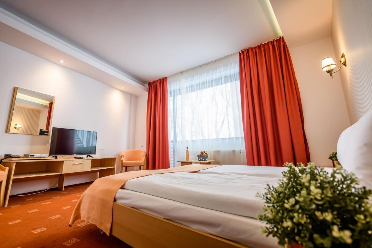 Hotel Andy Km 36 Bucarest Exterior foto